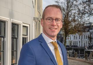 Burgemeester Cees van den Bos