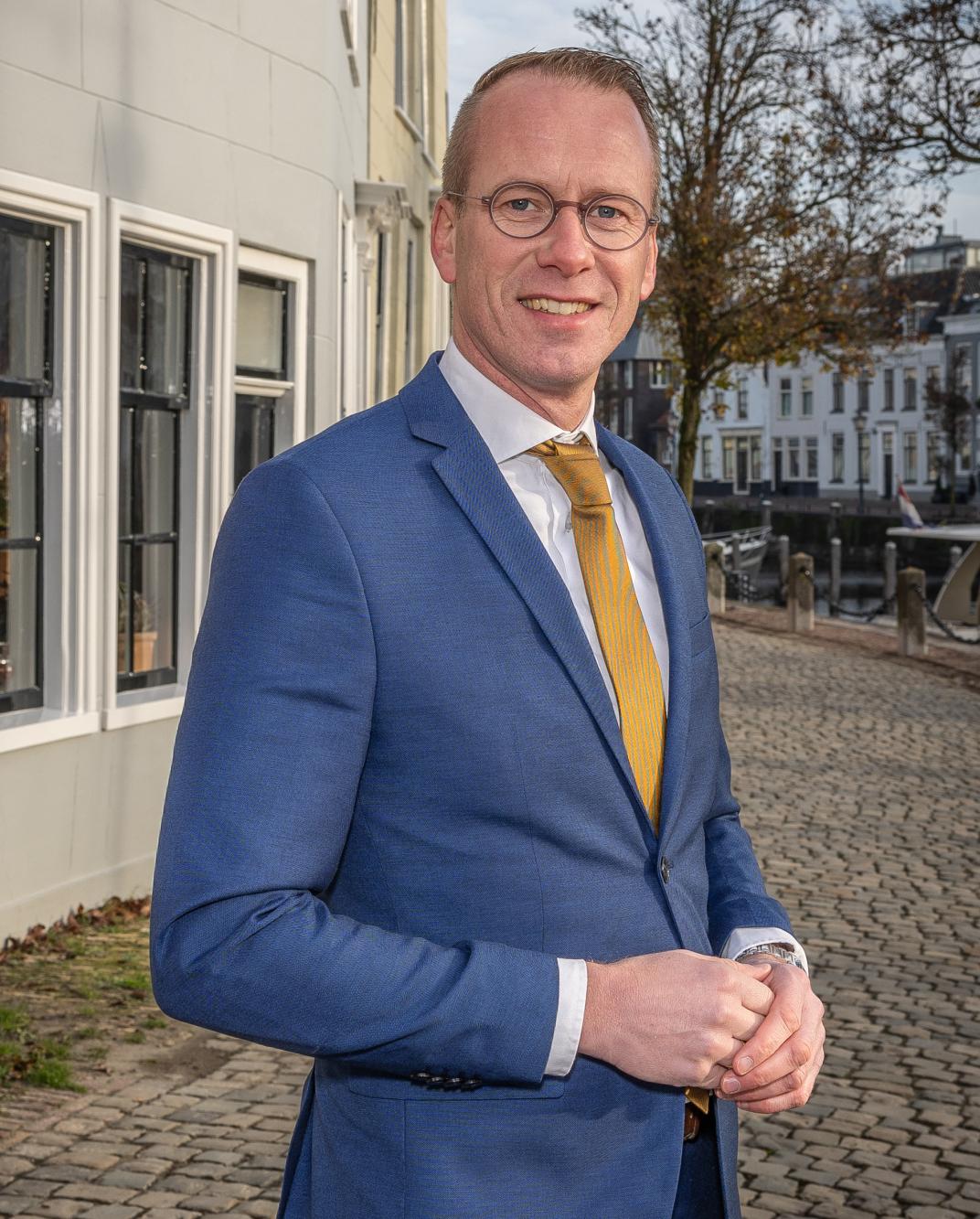 Burgemeester Cees van den Bos