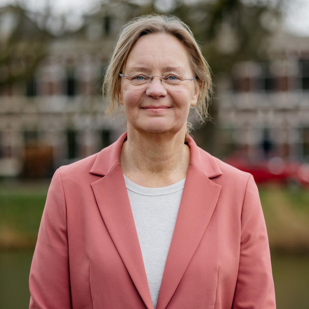 Joan Veldhuizen